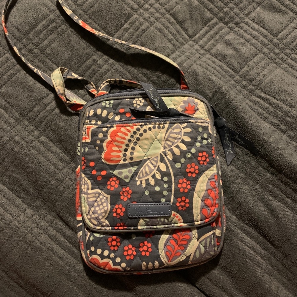 Vera Bradley crossover purse